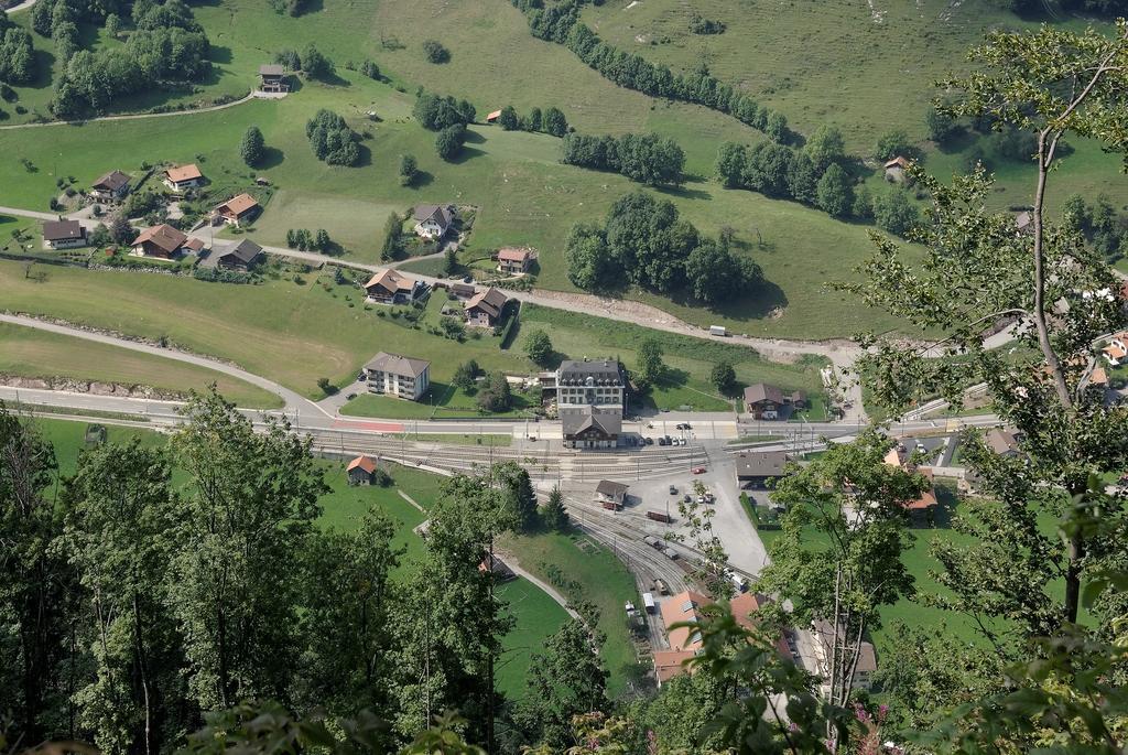 Maison D'Hotes De La Gare Montbovon Экстерьер фото
